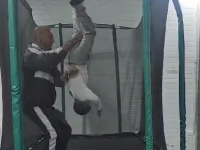 אקרובטיקה לבנים